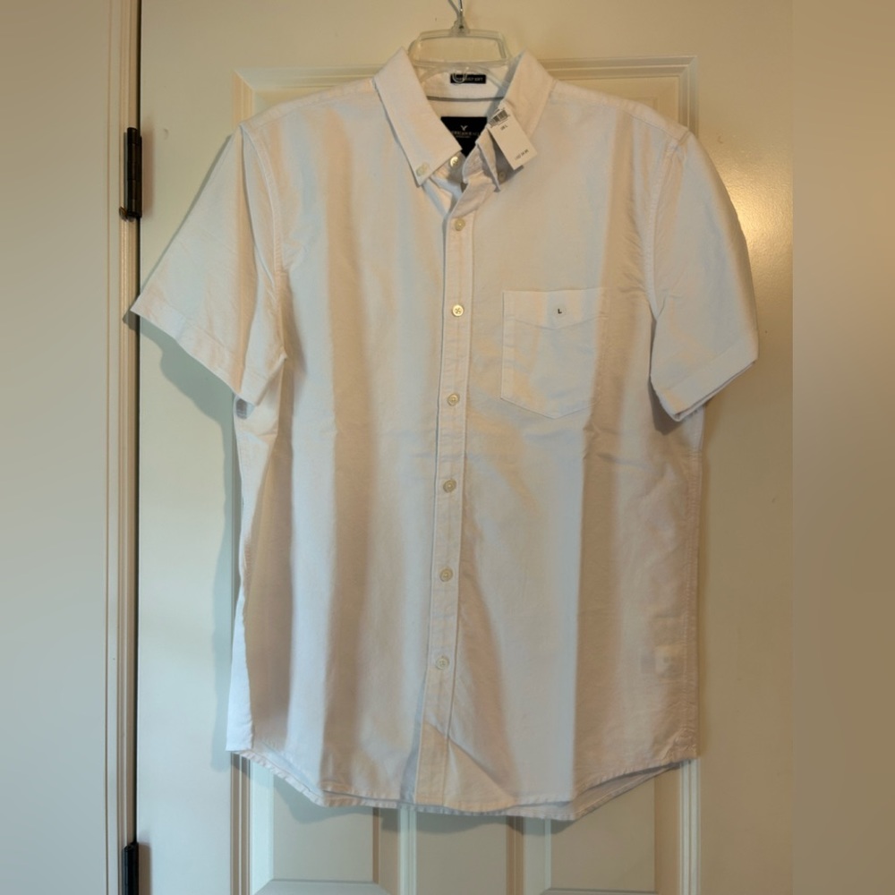 American Eagle men’s Button down NWT